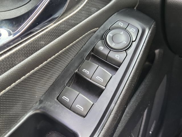 Used 2023 Chevrolet Traverse Premier FWD image 30