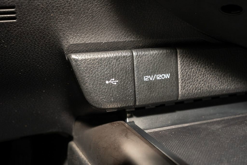 Used 2024 Toyota Camry SE image 13