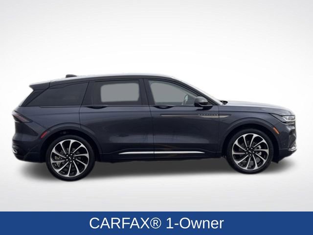 Used 2024 Lincoln Nautilus Black Label AWD/4WD image 2