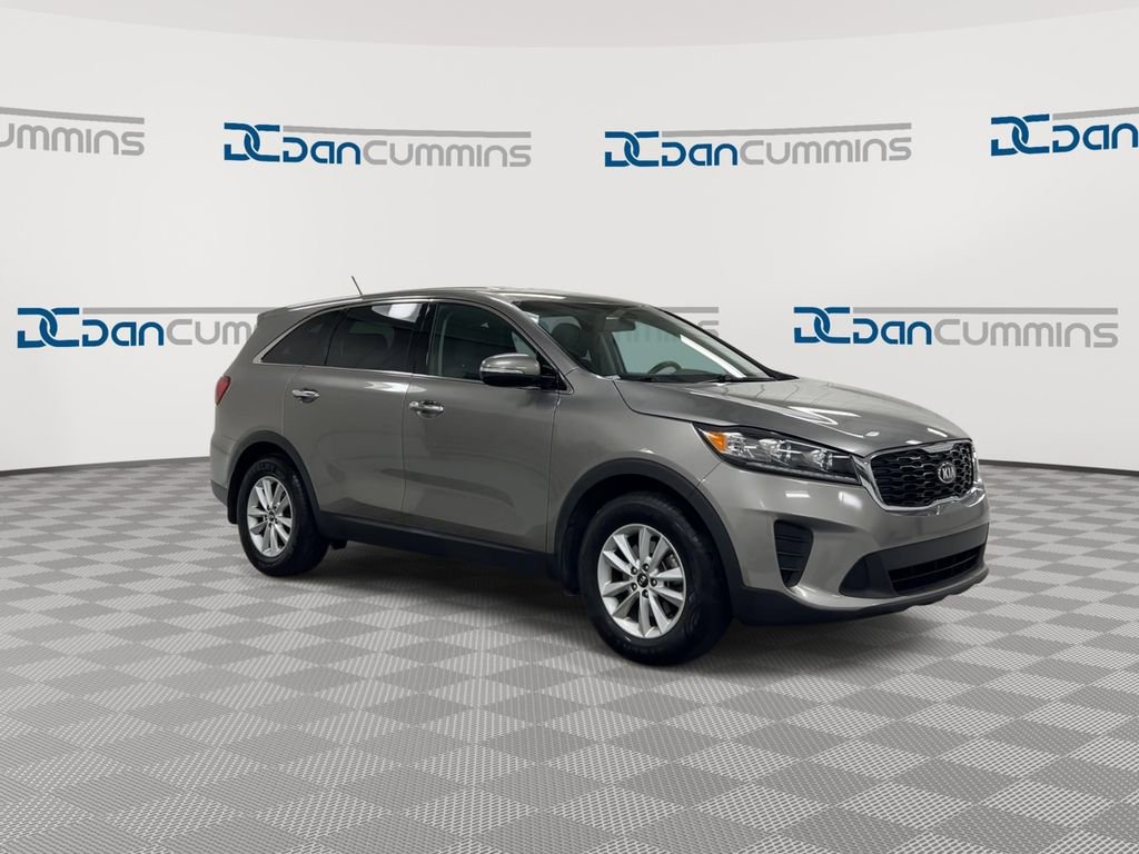 Used 2019 Kia Sorento LX image 2