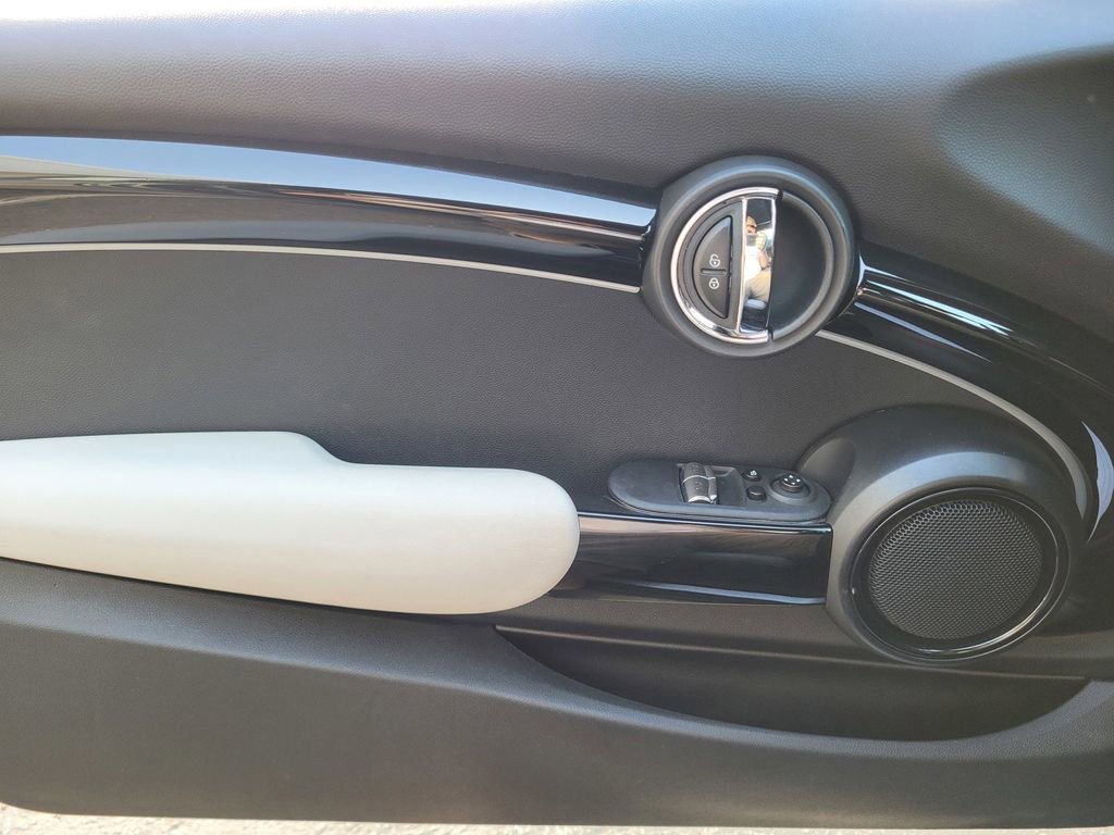 Used 2022 MINI Cooper SE image 22