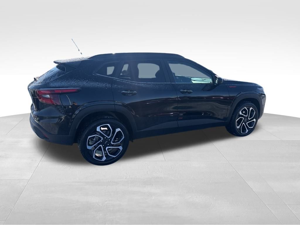 Used 2025 Chevrolet Trax RS w/ Sunroof Package image 7