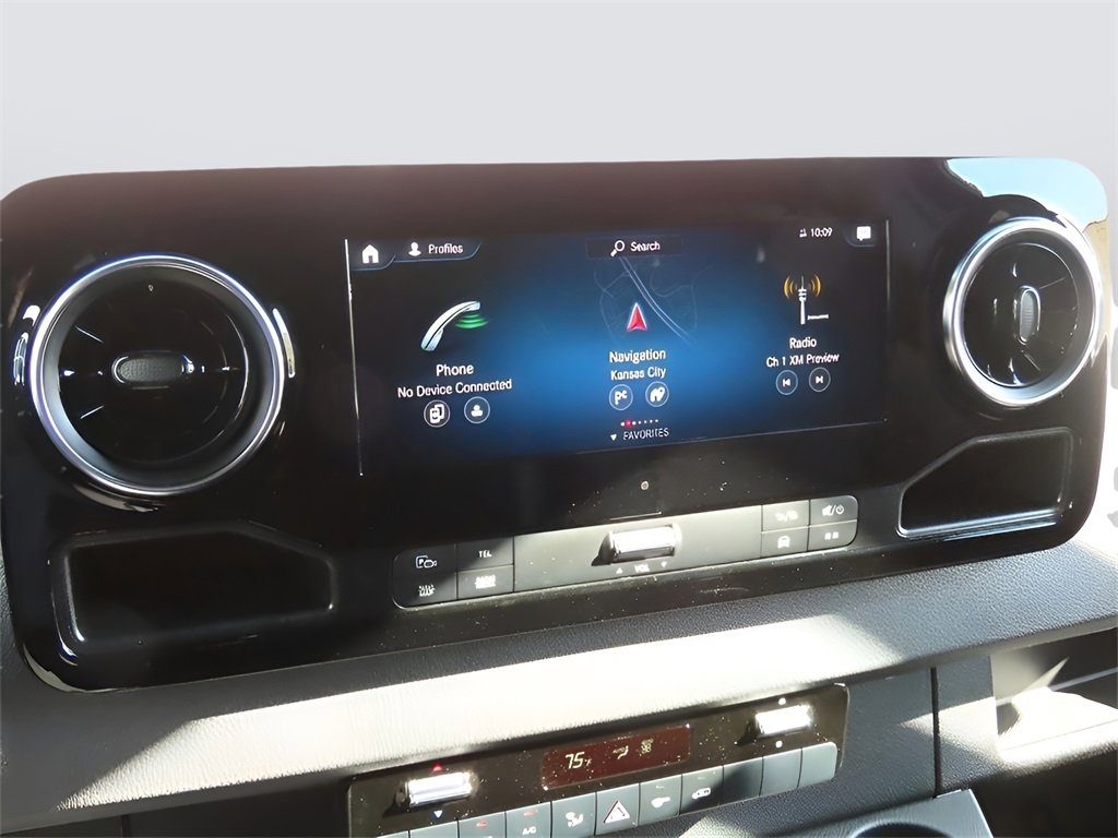 Used 2024 Mercedes-Benz Sprinter 2500 image 37