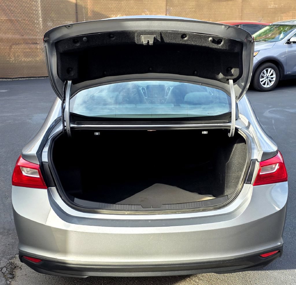 Used 2023 Chevrolet Malibu LS FWD image 7