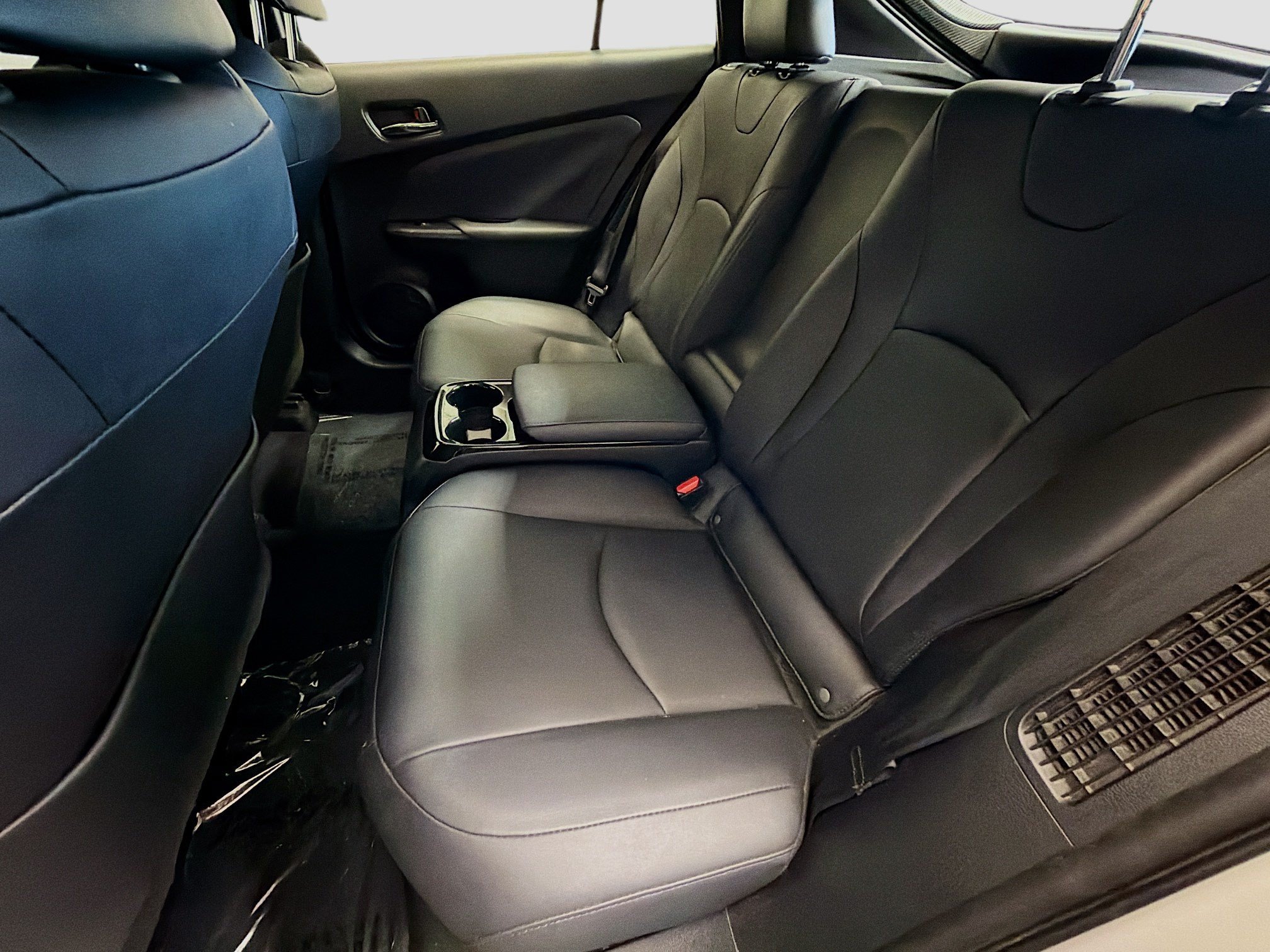 Used 2017 Toyota Prius Prime Advanced w/ Carpet Mat Package FWD image 13