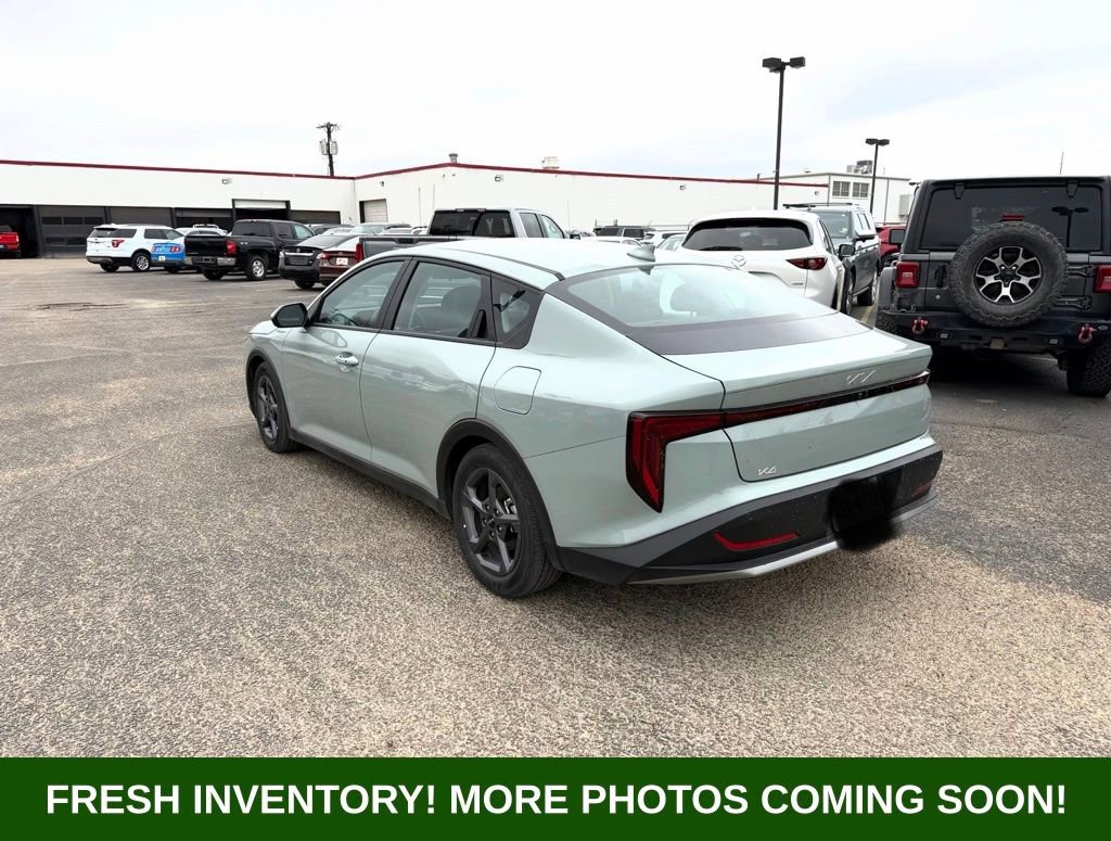 Used 2025 Kia K4 LXS image 4