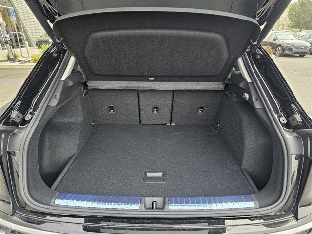 New 2026 Audi Q3 quattro 2.0T image 8