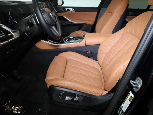 Used 2026 BMW X5 xDrive40i w/ M Sport Package AWD/4WD image 23
