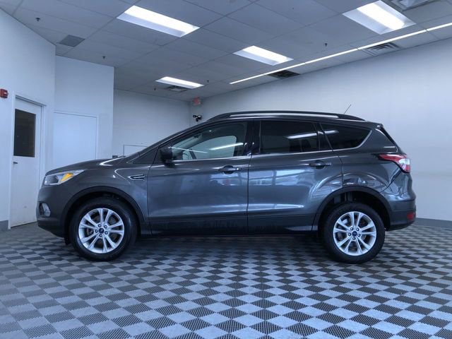 Used 2018 Ford Escape SE w/ SE Sync 3 Package FWD image 12