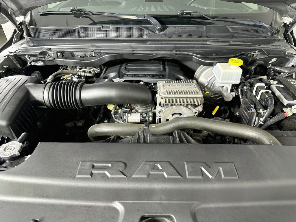 Used 2023 RAM 1500 Laramie AWD/4WD image 10