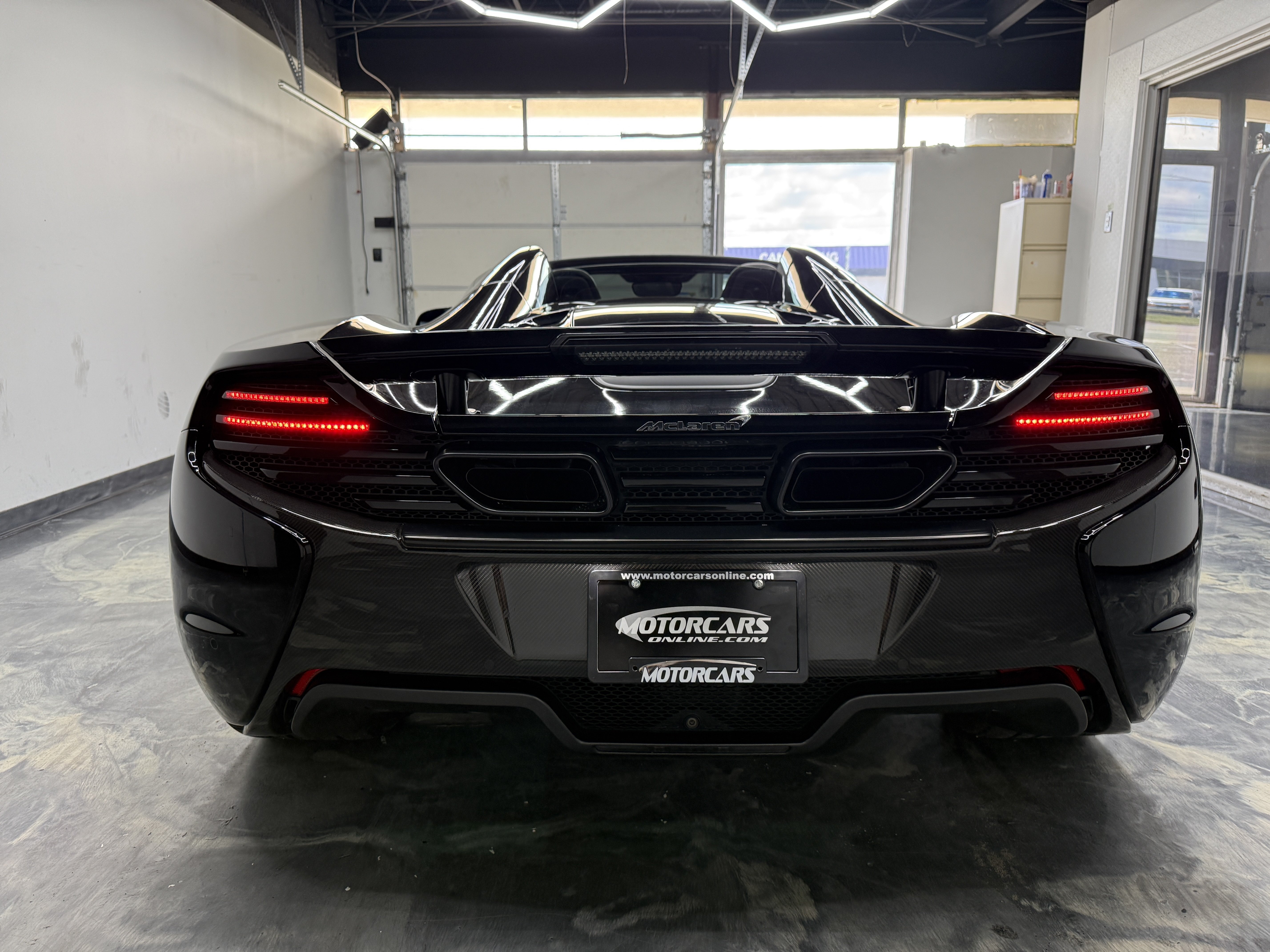Used 2016 McLaren 650S Spider RWD image 6