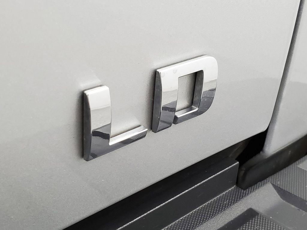 Used 2019 Chevrolet Silverado 1500 LT w/ All Star Edition image 22