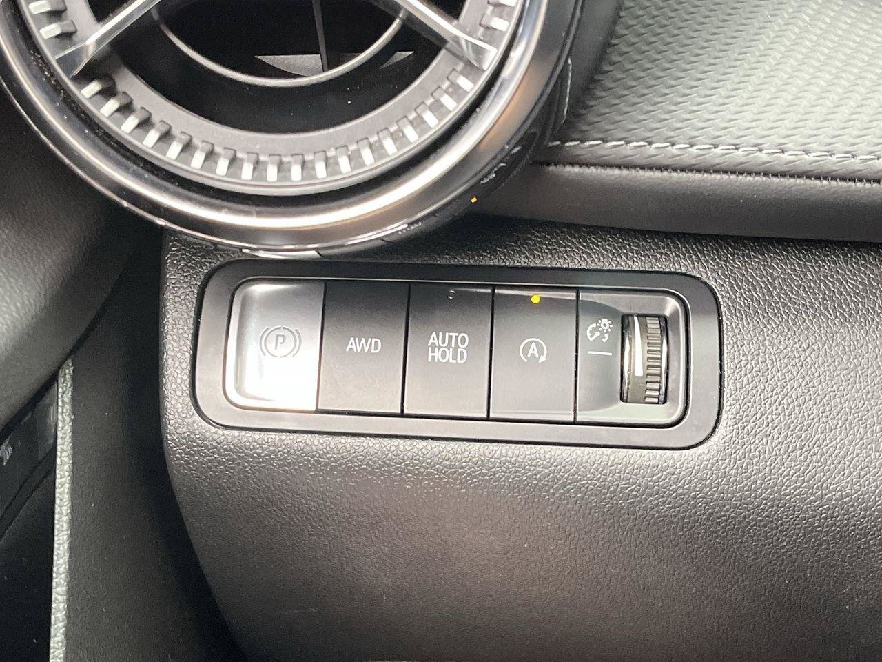 Certified 2025 Chevrolet Equinox LT w/ Convenience Package II AWD/4WD image 17