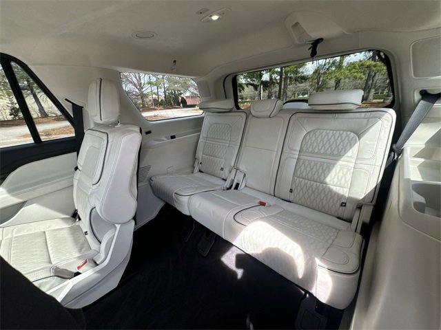 Certified 2024 Lincoln Navigator Black Label image 24