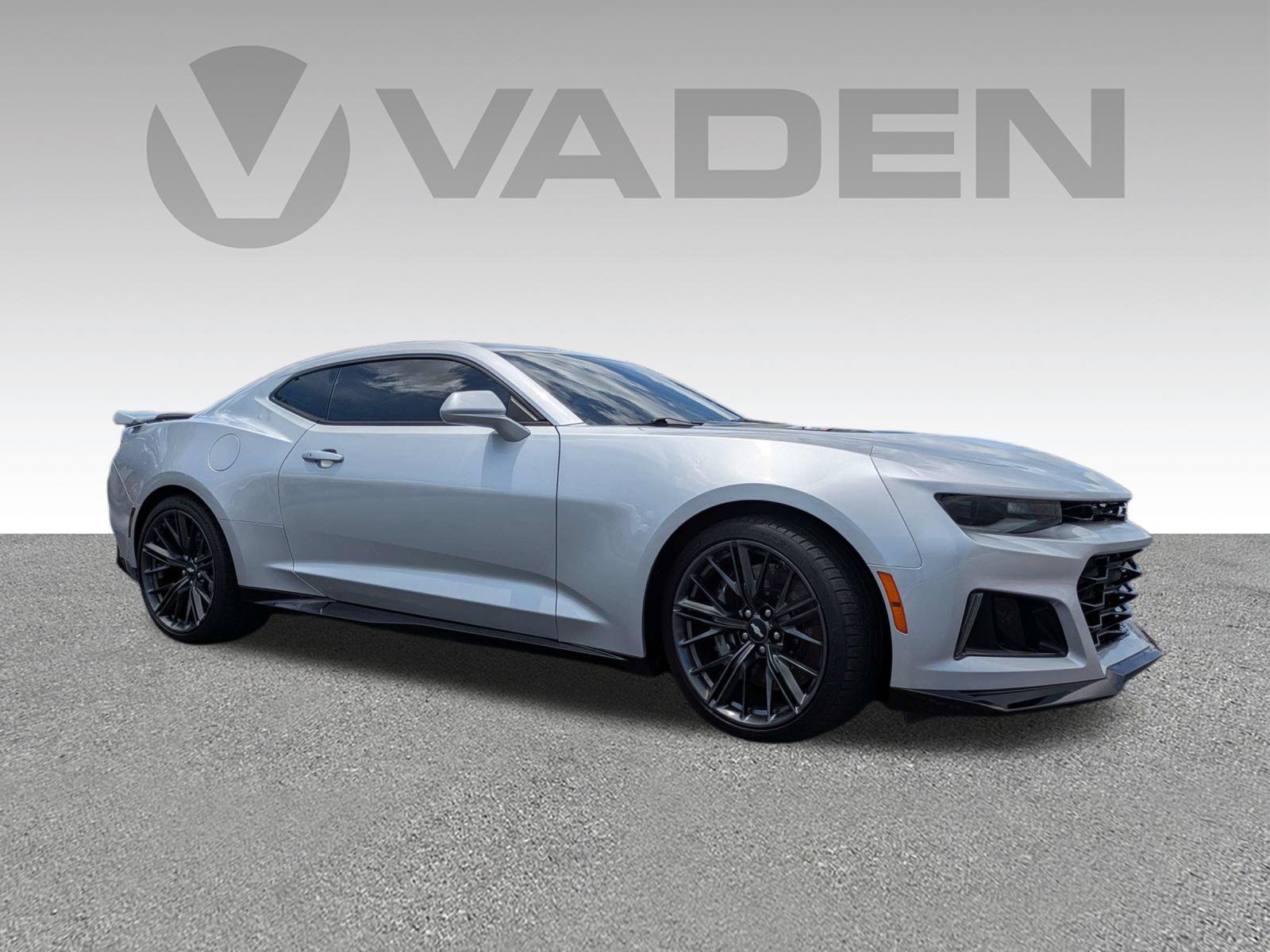 Used 2017 Chevrolet Camaro ZL1 RWD image 3