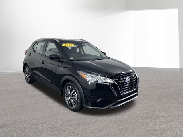 Used 2023 Nissan Kicks SV image 11