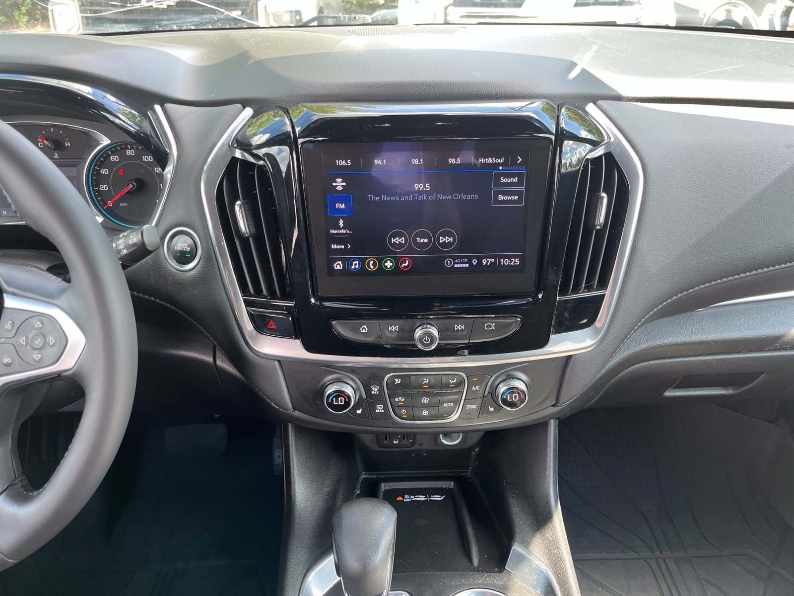 Certified 2022 Chevrolet Traverse LT FWD image 10