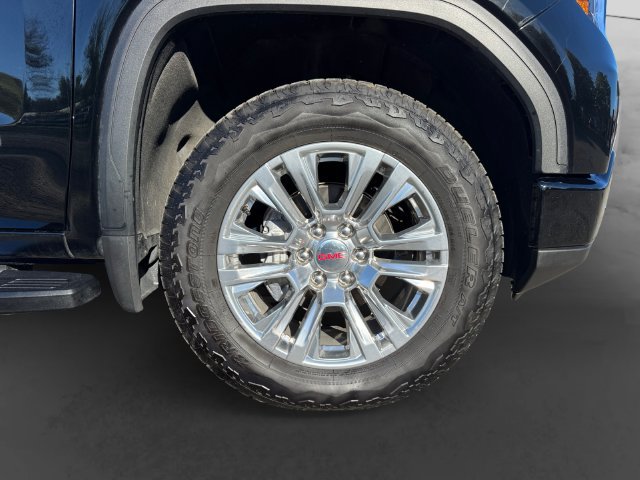 Used 2025 GMC Sierra 1500 Denali w/ Technology Package AWD/4WD image 7