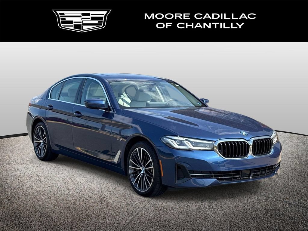 Used 2022 BMW 530e xDrive w/ Premium Package AWD/4WD image 1