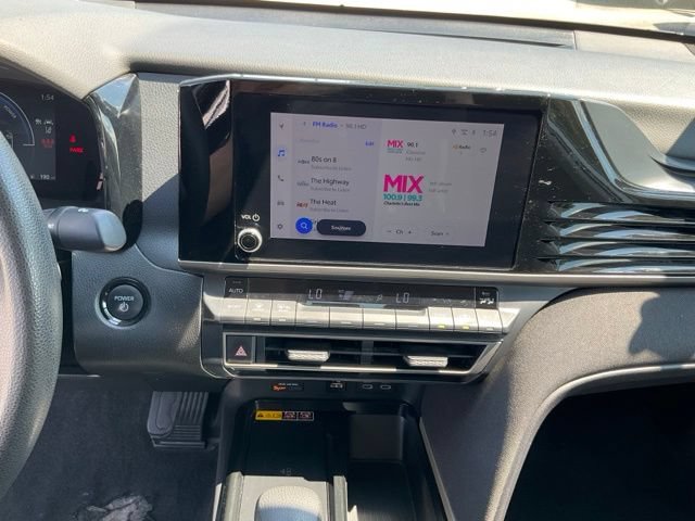 Used 2025 Toyota Camry LE FWD image 12