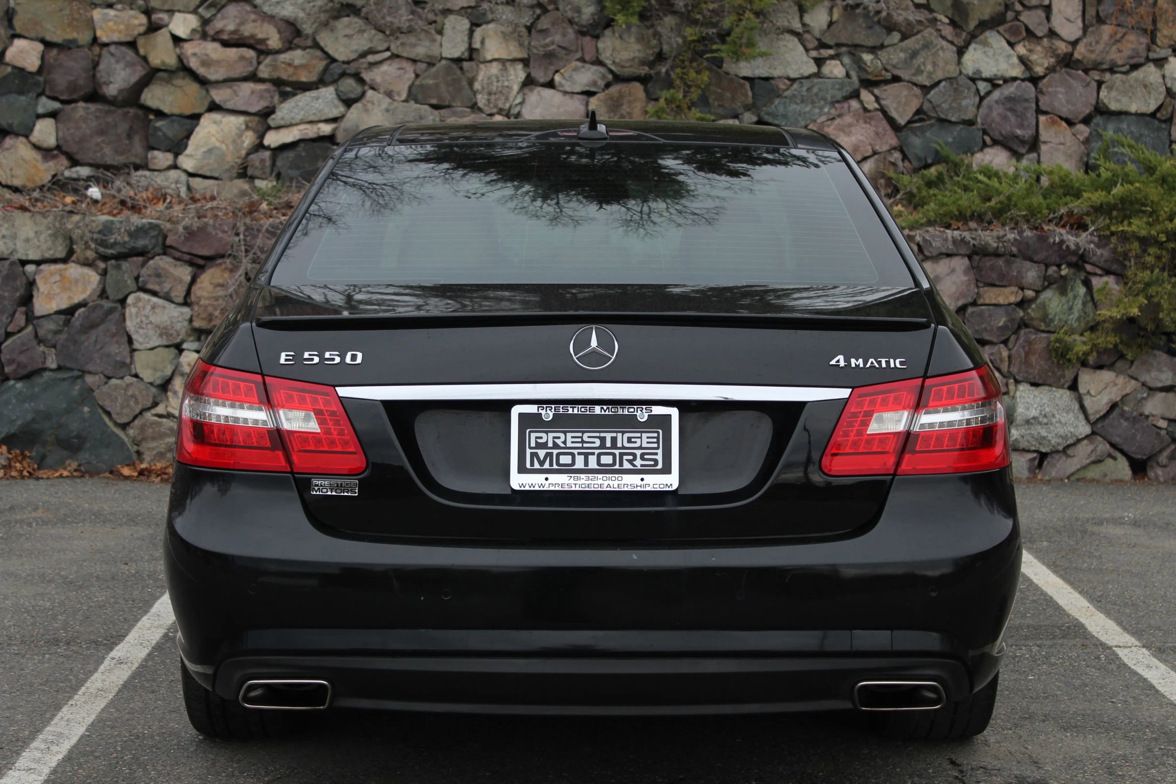 Used 2011 Mercedes-Benz E 550 4MATIC Sedan image 8