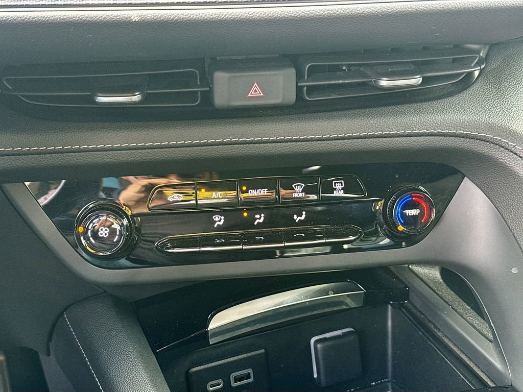 Used 2023 Buick Envision Preferred w/ Sport Touring Package image 17