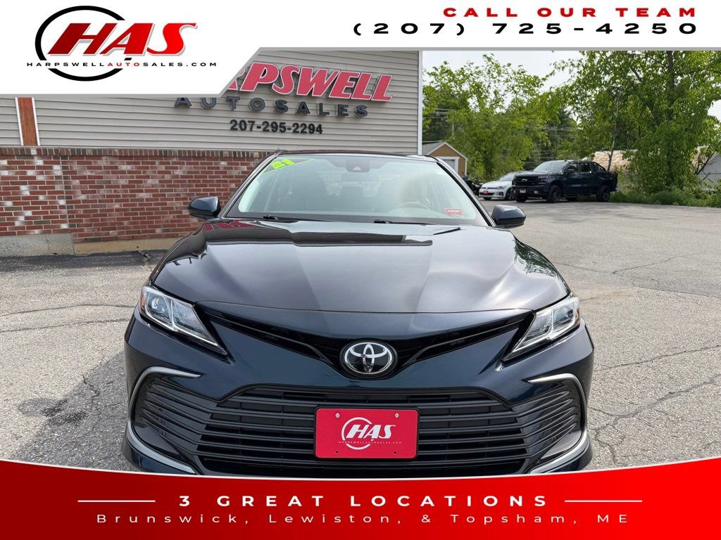 Used 2021 Toyota Camry LE w/ Carpet Mat Package (TMS) AWD/4WD image 9