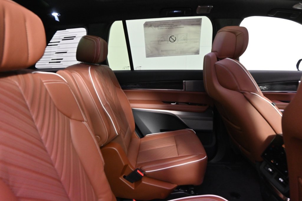 New 2026 Cadillac Vistiq Platinum image 17