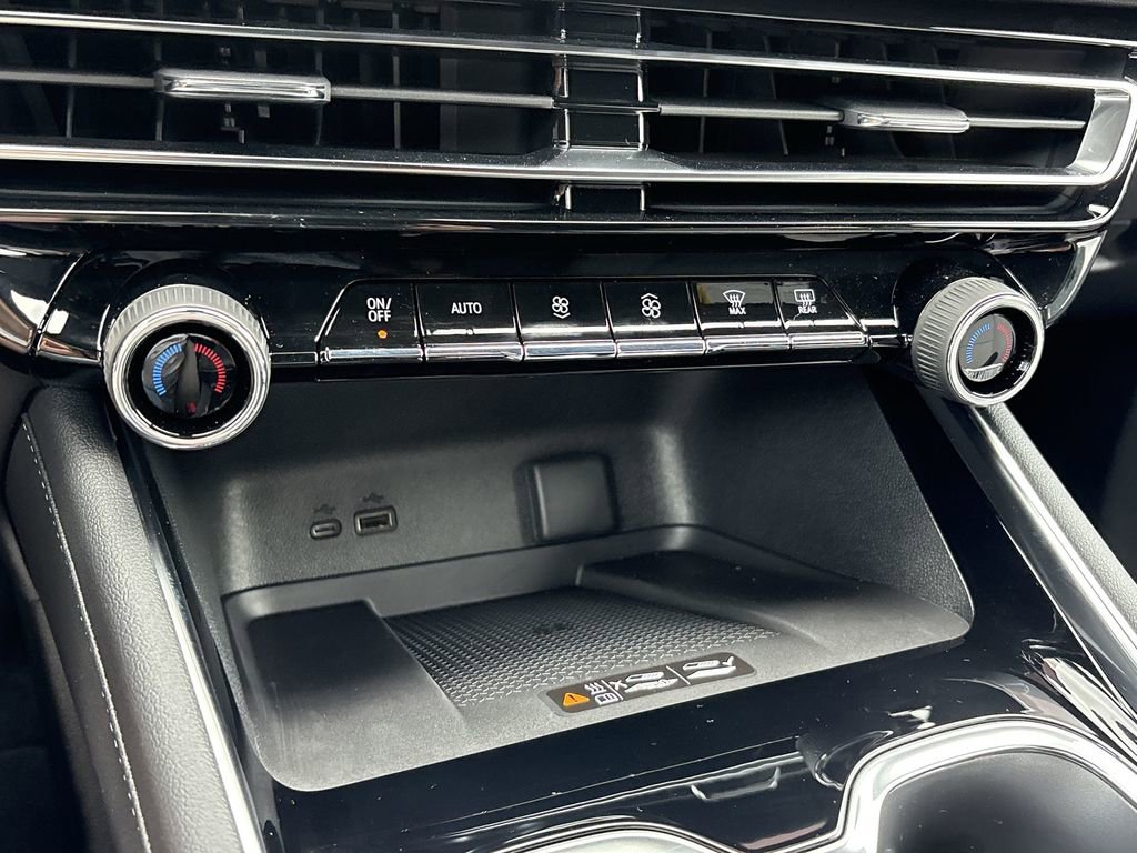 New 2025 Chevrolet Traverse LT image 20