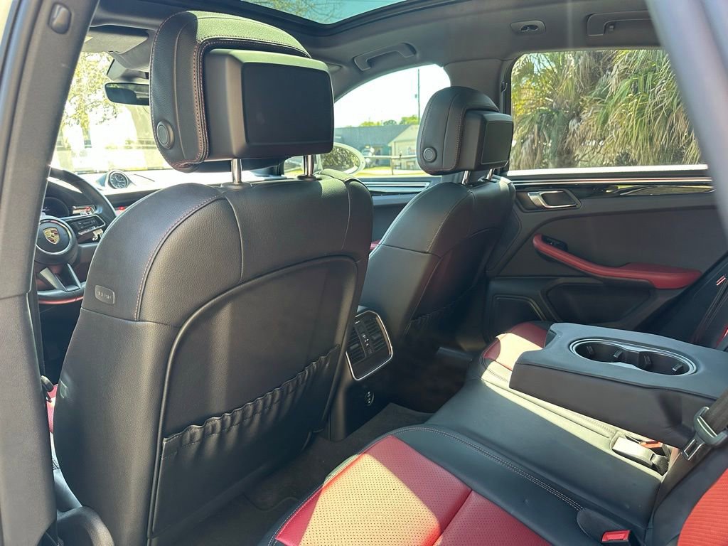 Used 2023 Porsche Macan image 36