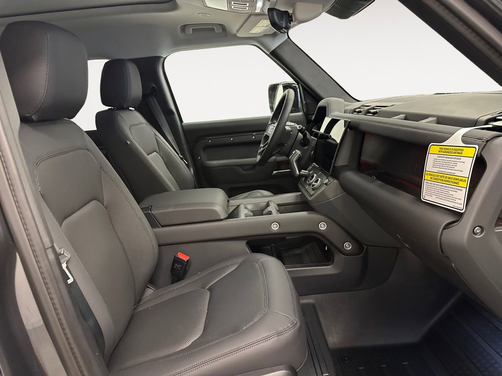 New 2026 Land Rover Defender 110 X-Dynamic SE image 15