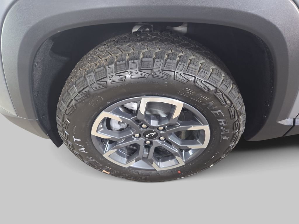 New 2026 Chevrolet Equinox ACTIV FWD image 30