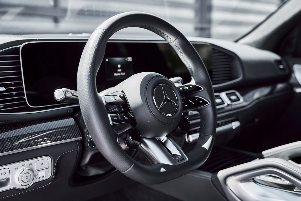 Used 2025 Mercedes-Benz GLS 63 AMG 4MATIC image 39
