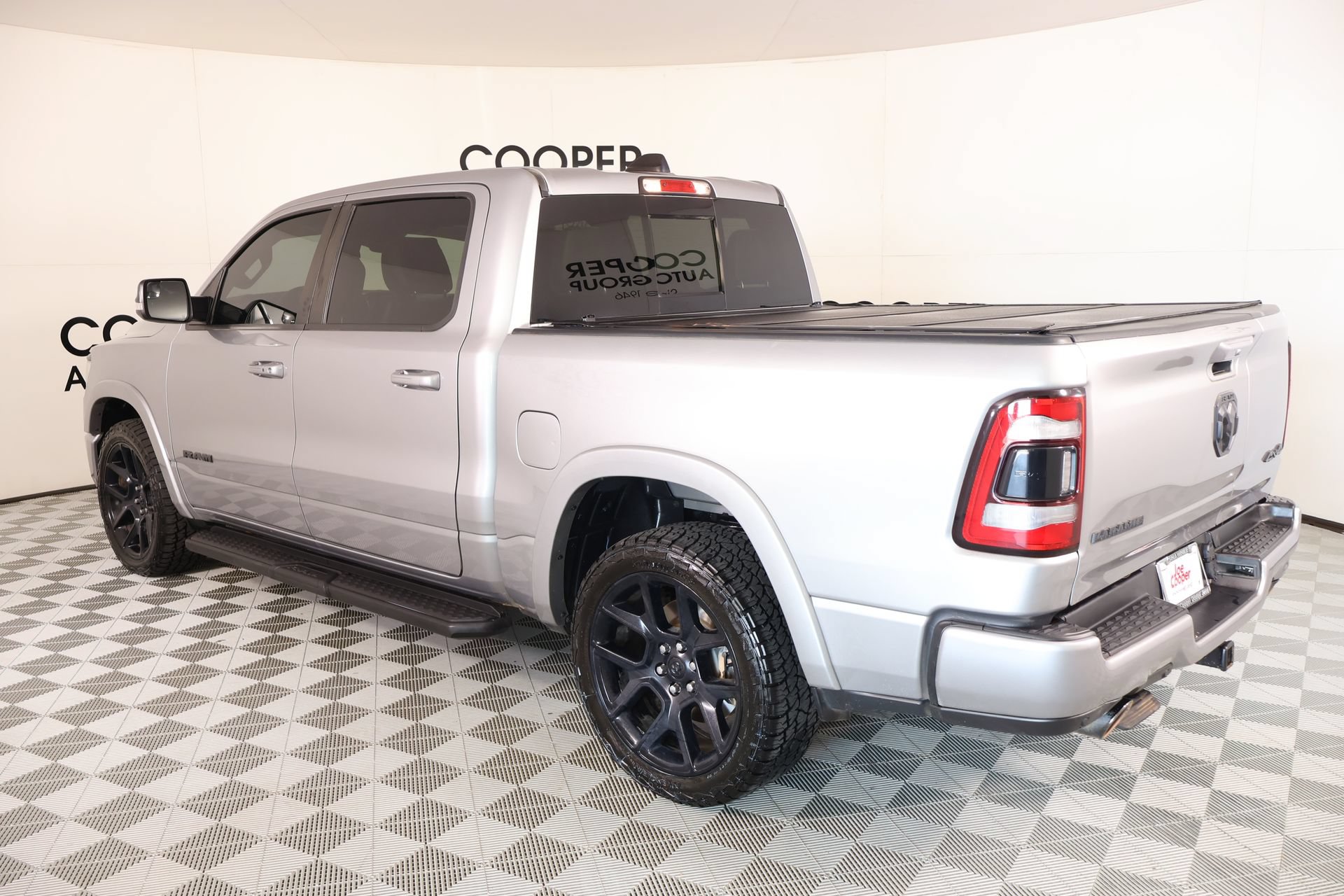 Used 2022 RAM 1500 Laramie AWD/4WD image 23