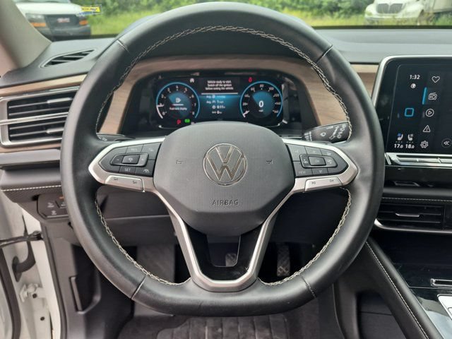 Used 2025 Volkswagen Atlas SE FWD image 22