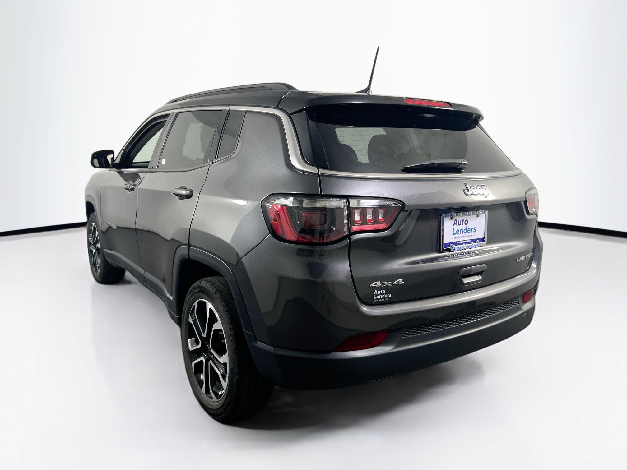 Used 2022 Jeep Compass Limited AWD/4WD image 7