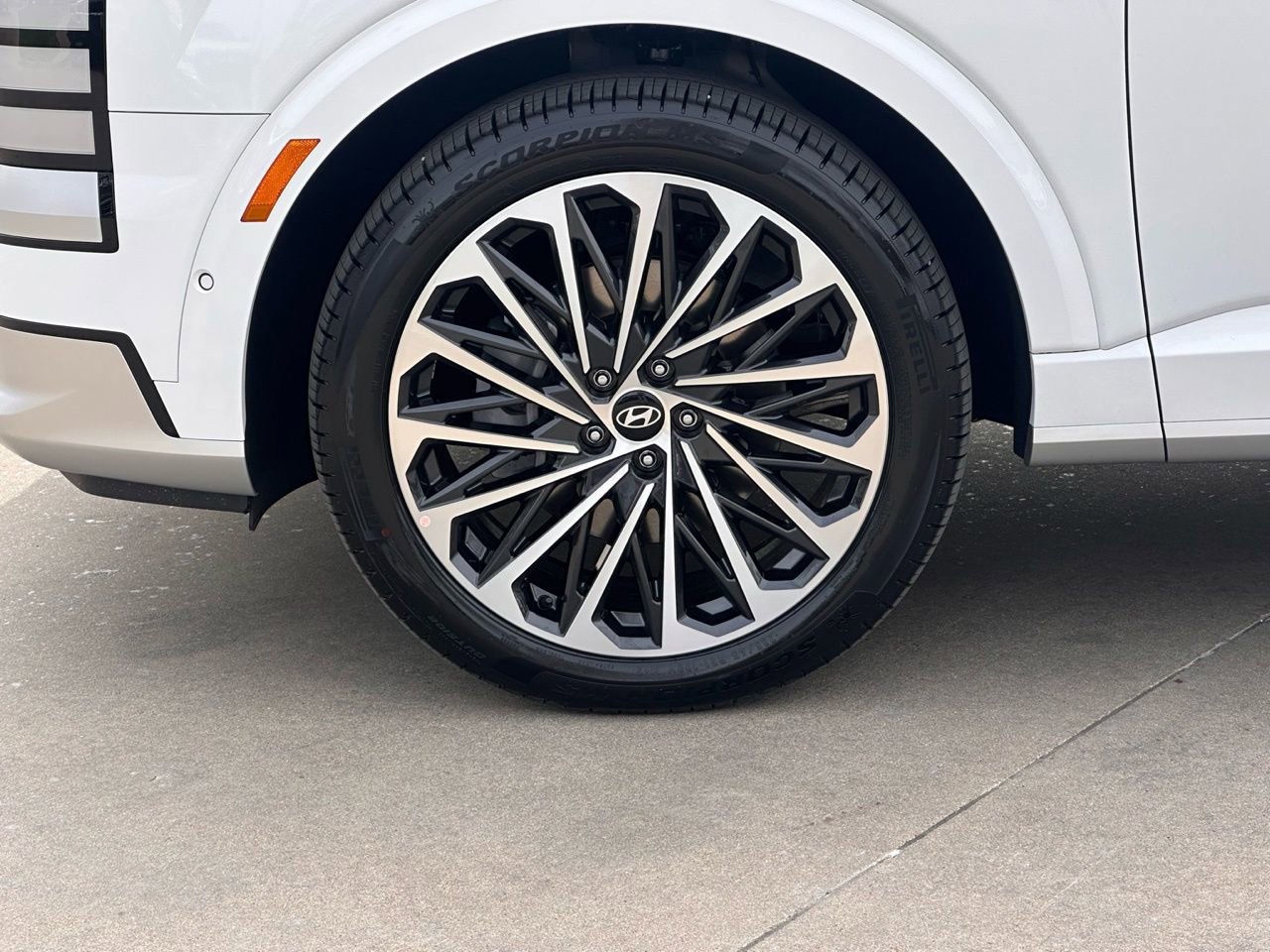 Used 2026 Hyundai Palisade Calligraphy image 13