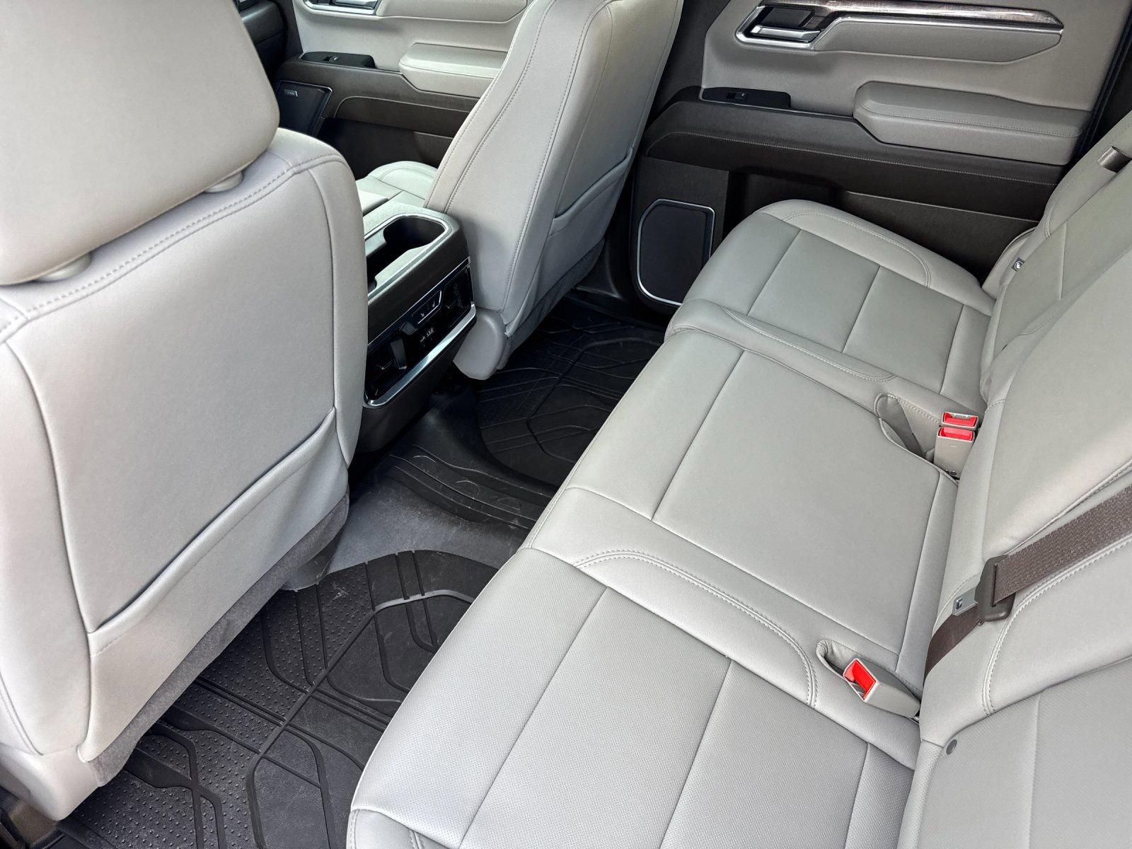 Used 2024 Chevrolet Silverado 1500 LTZ image 12