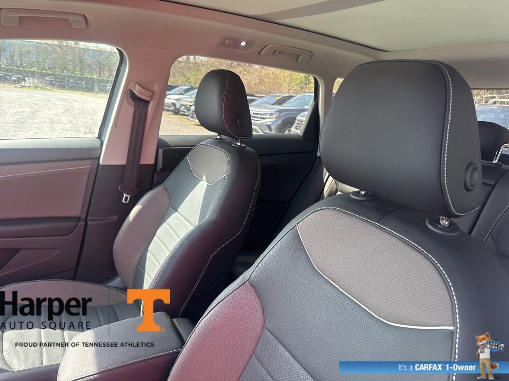 Used 2023 Volkswagen Taos SEL image 12