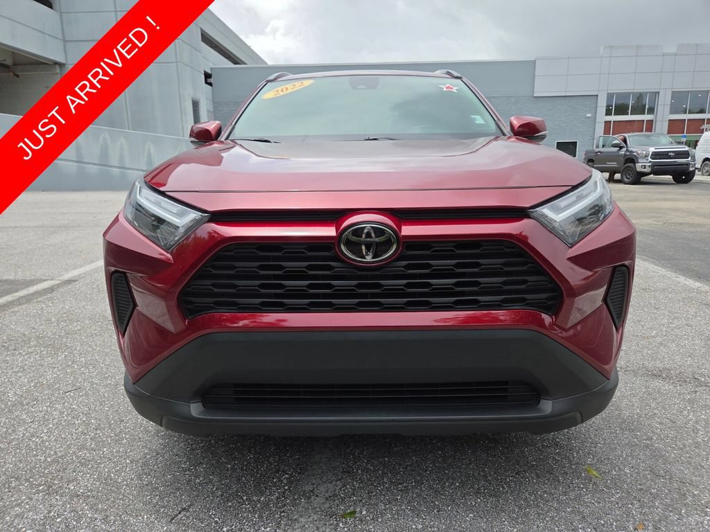 Used 2022 Toyota RAV4 XLE FWD image 2