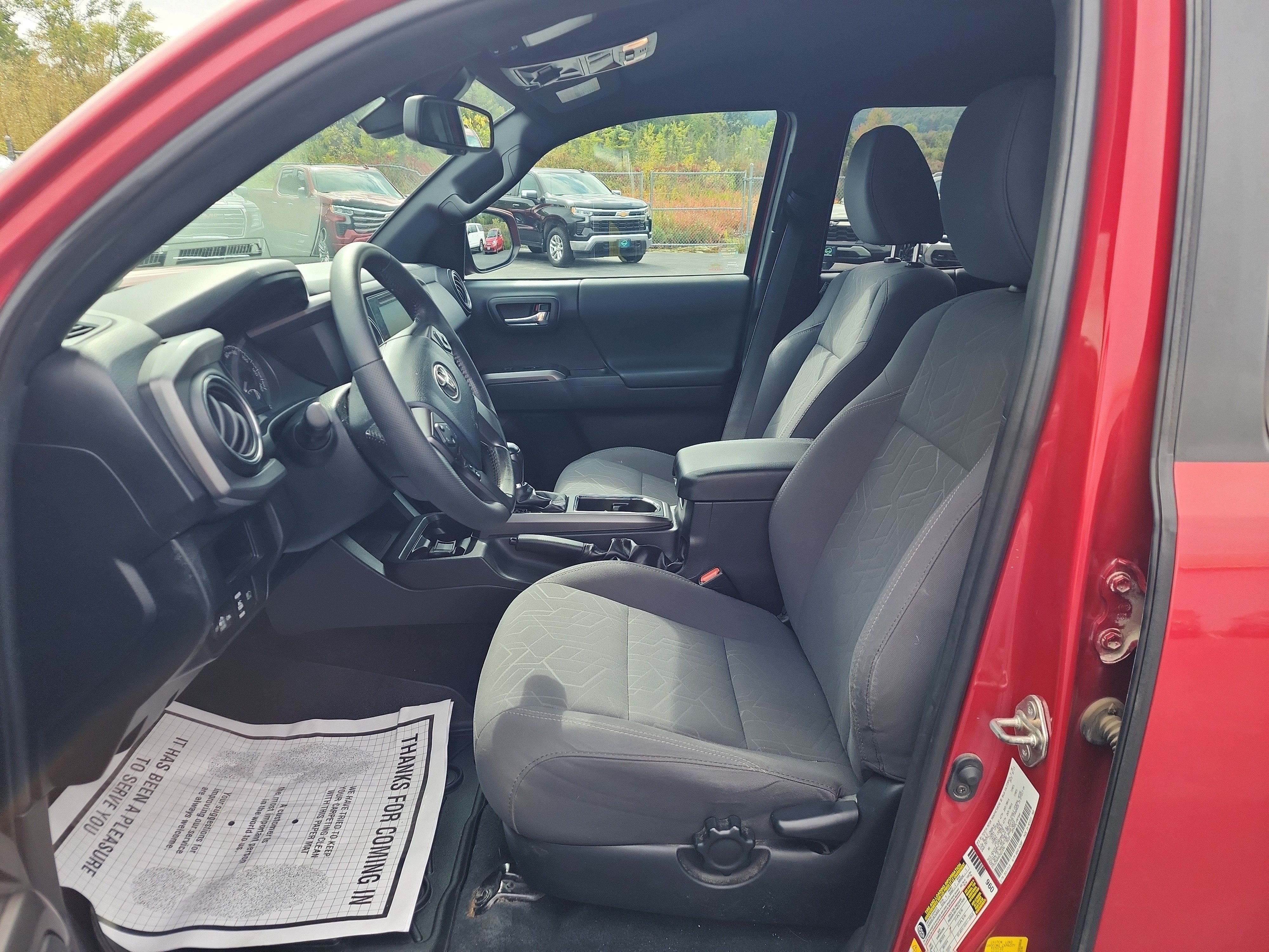 Used 2019 Toyota Tacoma TRD Off-Road AWD/4WD image 11