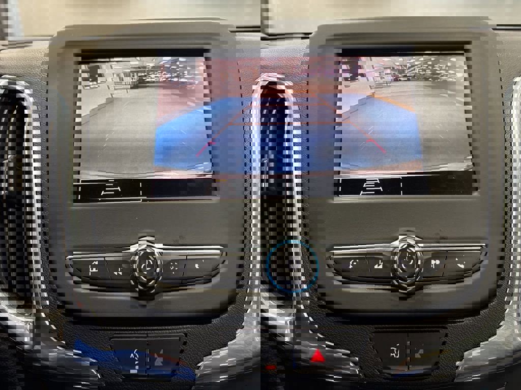 Used 2023 Chevrolet Equinox LT w/ LPO, Floor Liner Package image 28