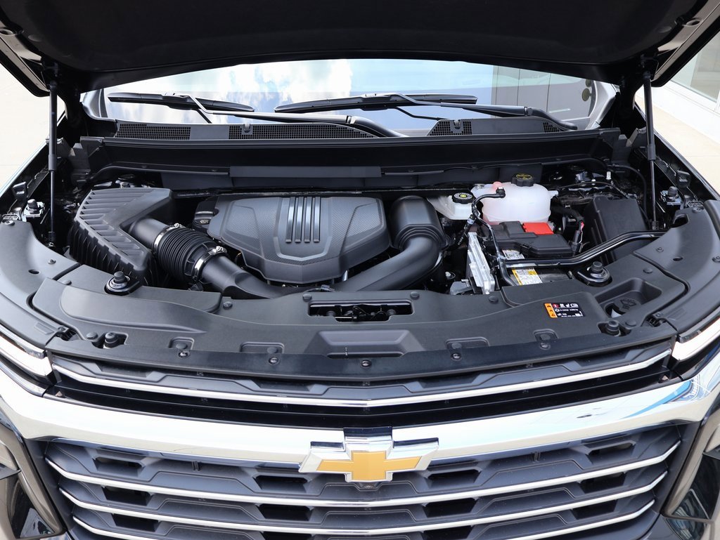 New 2025 Chevrolet Traverse LT w/ Driver Confidence Package image 43