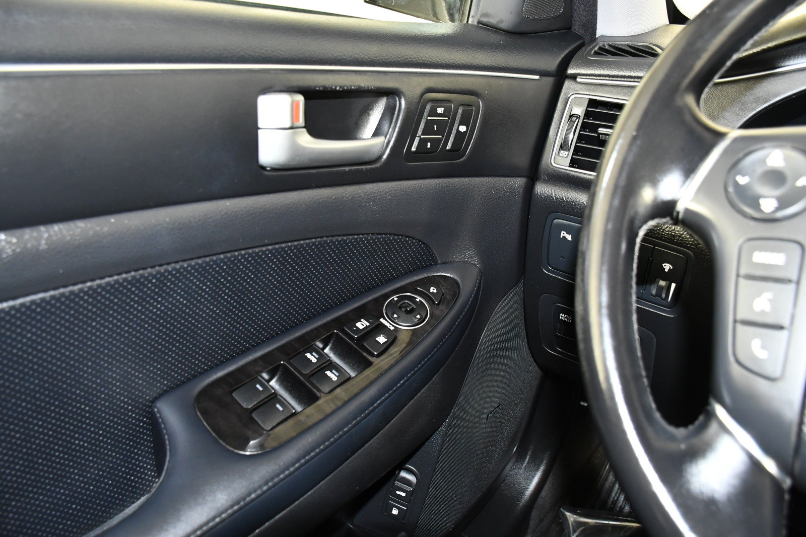 Used 2013 Hyundai Genesis 5.0 R-Spec RWD image 33