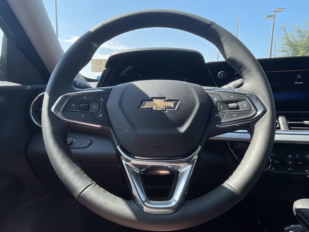 New 2026 Chevrolet Trax LT w/ Driver Confidence Package FWD image 23
