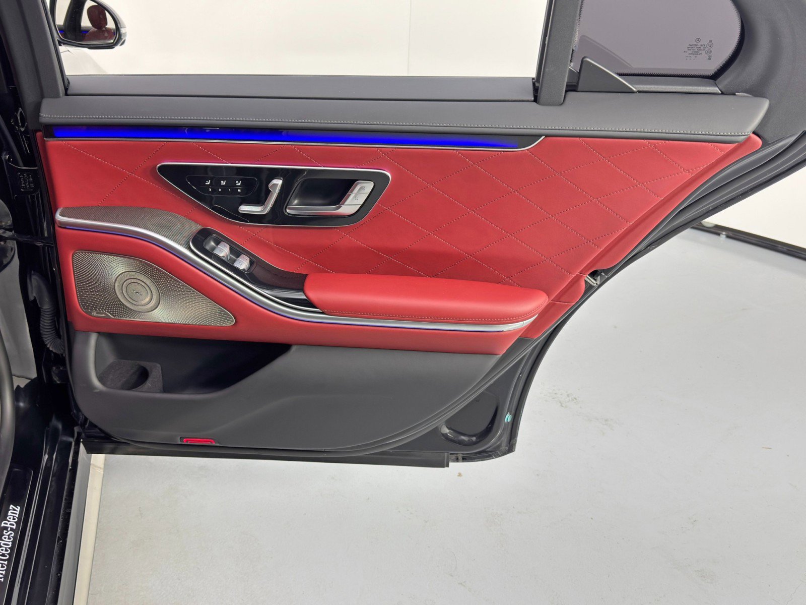 Used 2023 Mercedes-Benz S 580 4MATIC Sedan image 52