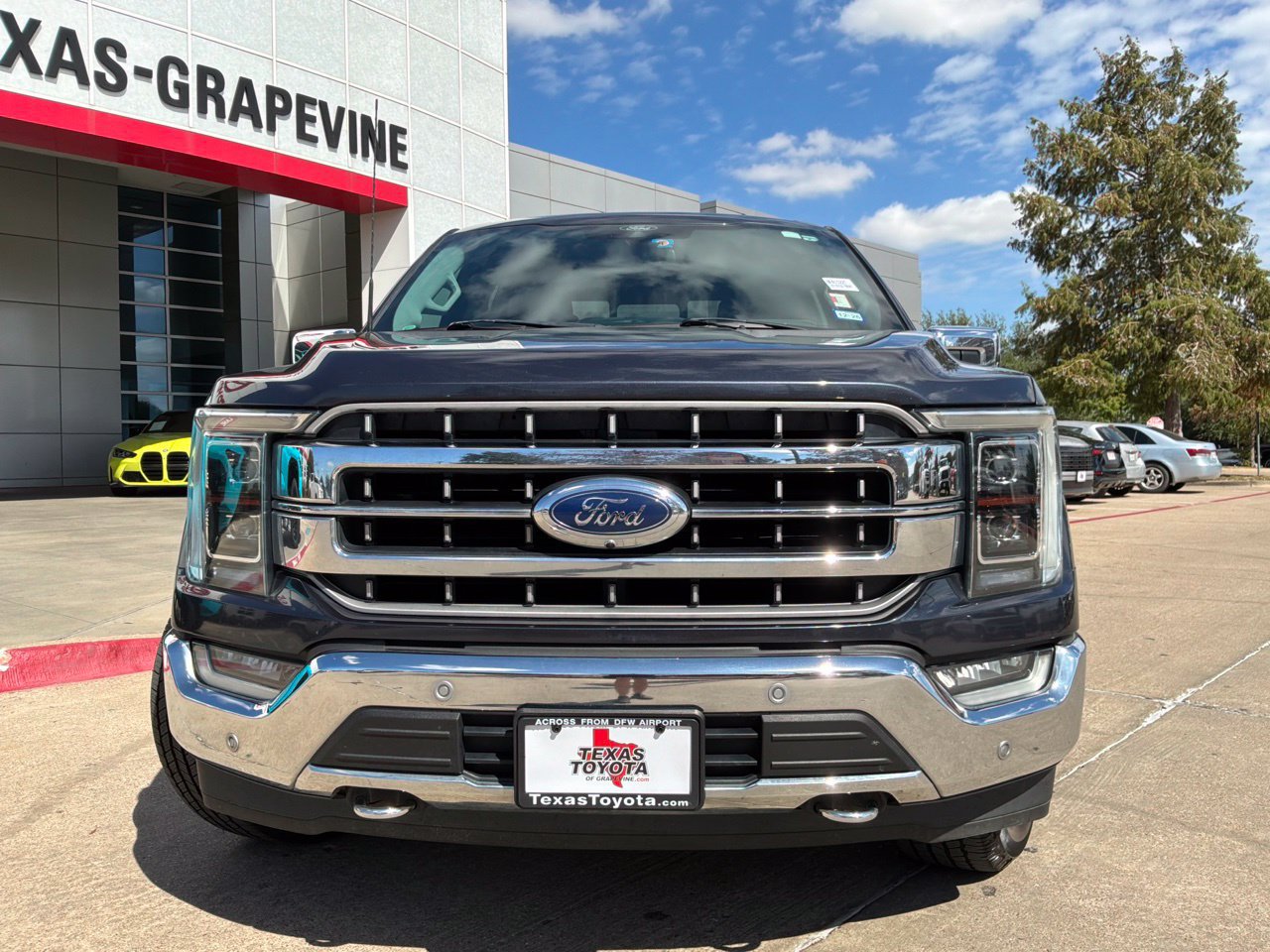 Used 2022 Ford F150 Lariat w/ Equipment Group 502A High AWD/4WD image 3