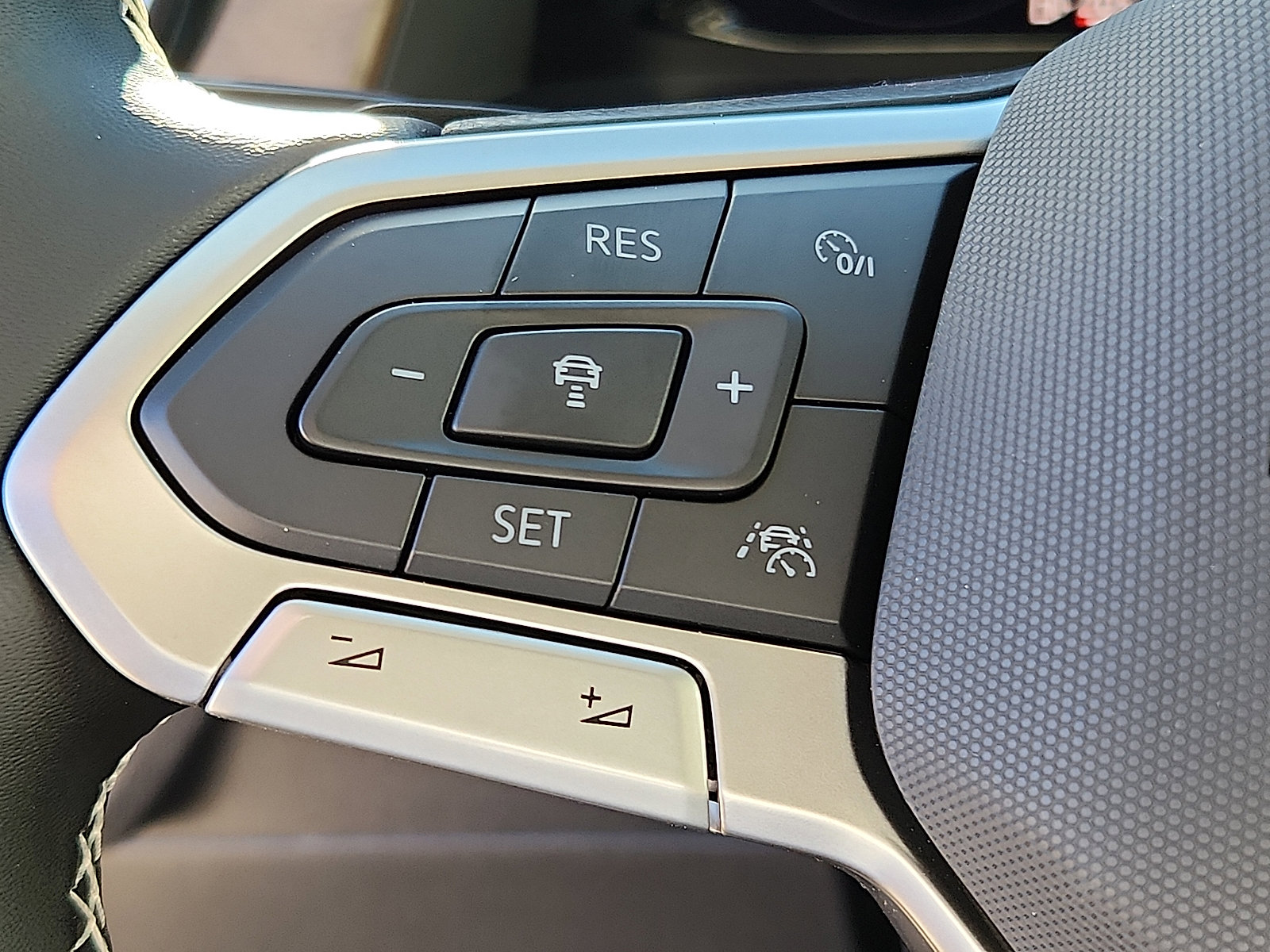 New 2026 Volkswagen Atlas SE image 19