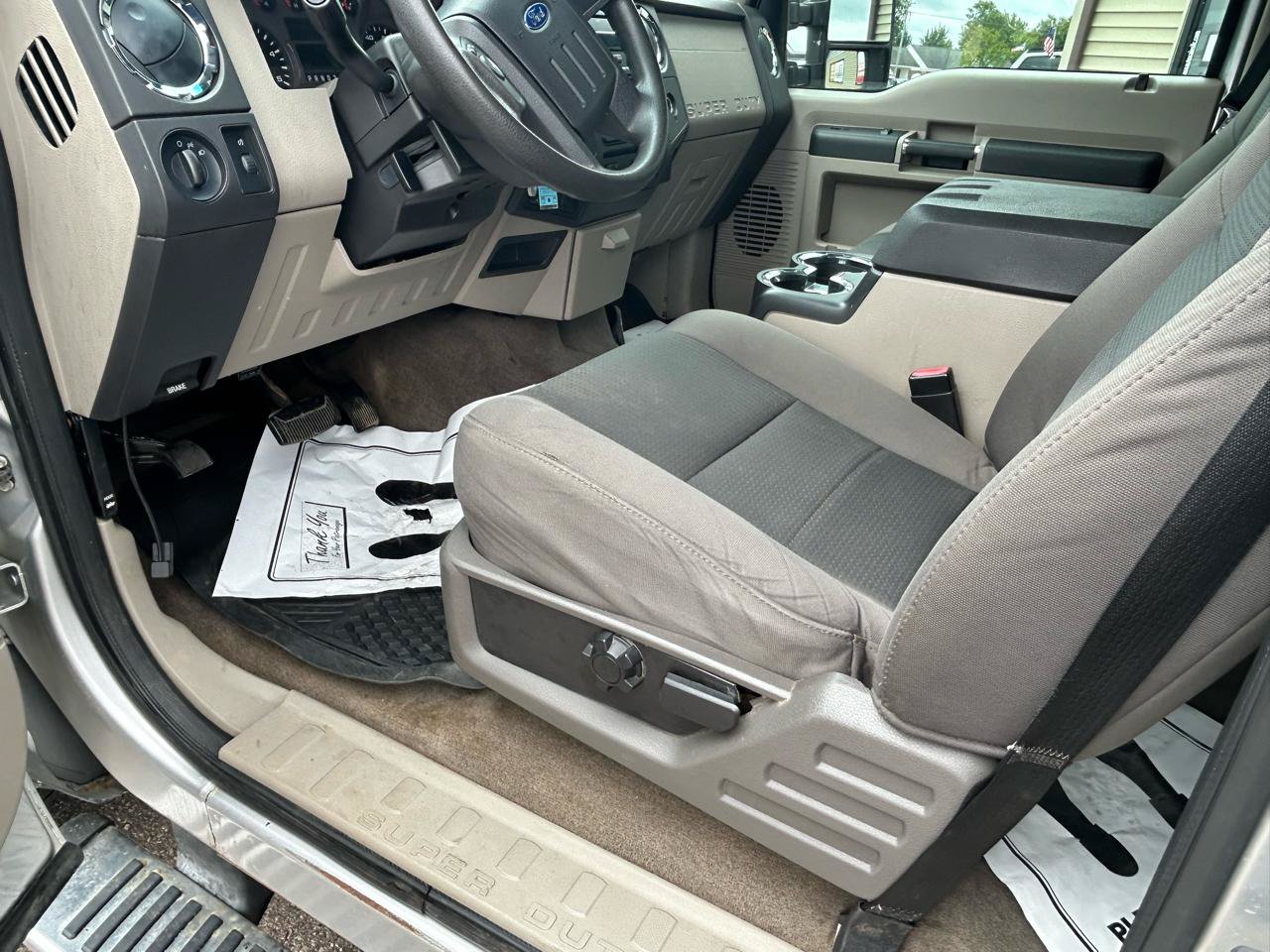 Used 2010 Ford F250 XLT AWD/4WD image 10