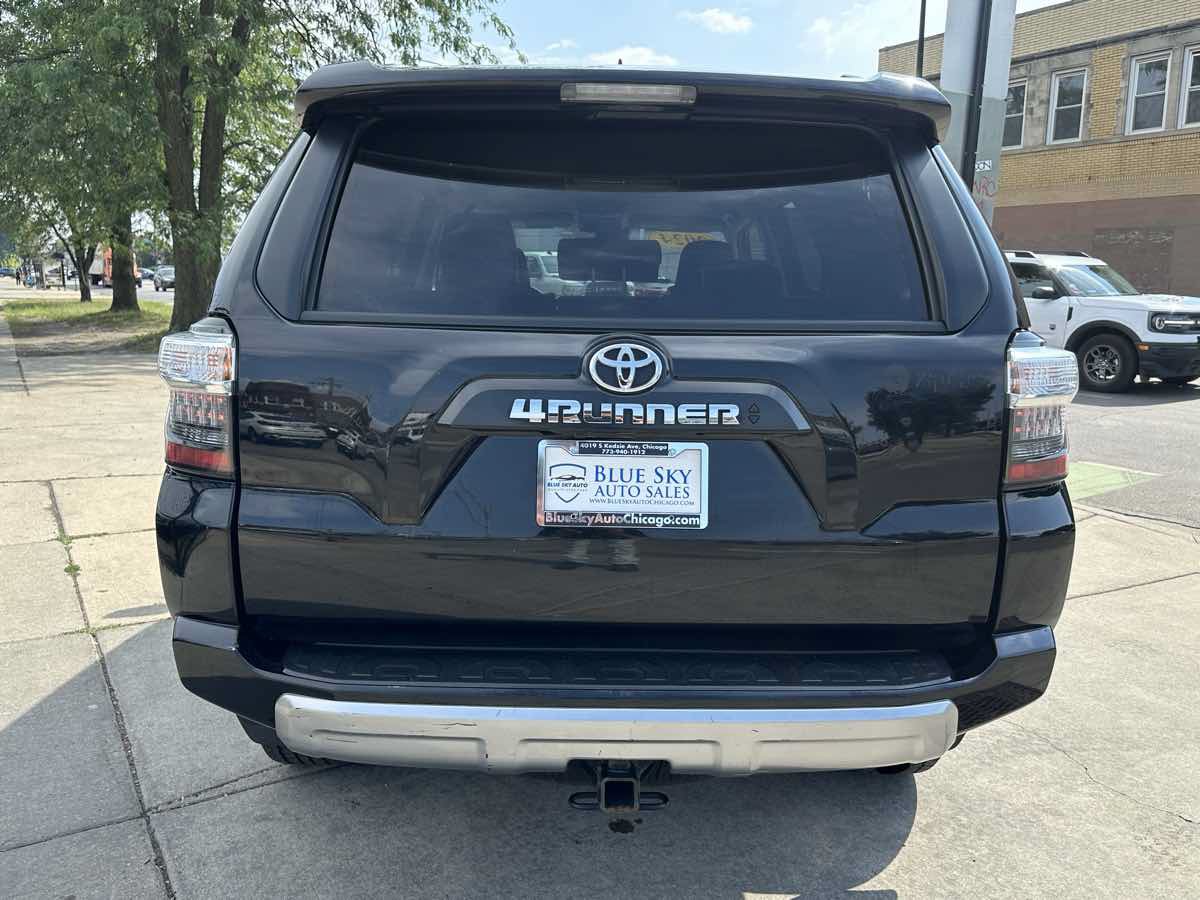 Used 2024 Toyota 4Runner TRD Off-Road Premium AWD/4WD image 6